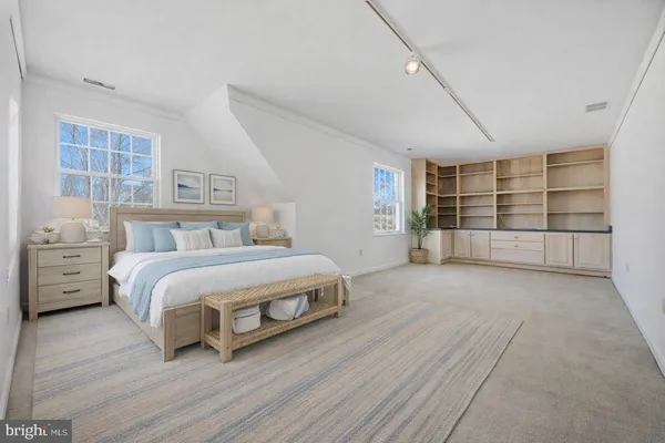 $1,999,995 | 107 West Bay View Drive, Annapolis, MD 21403