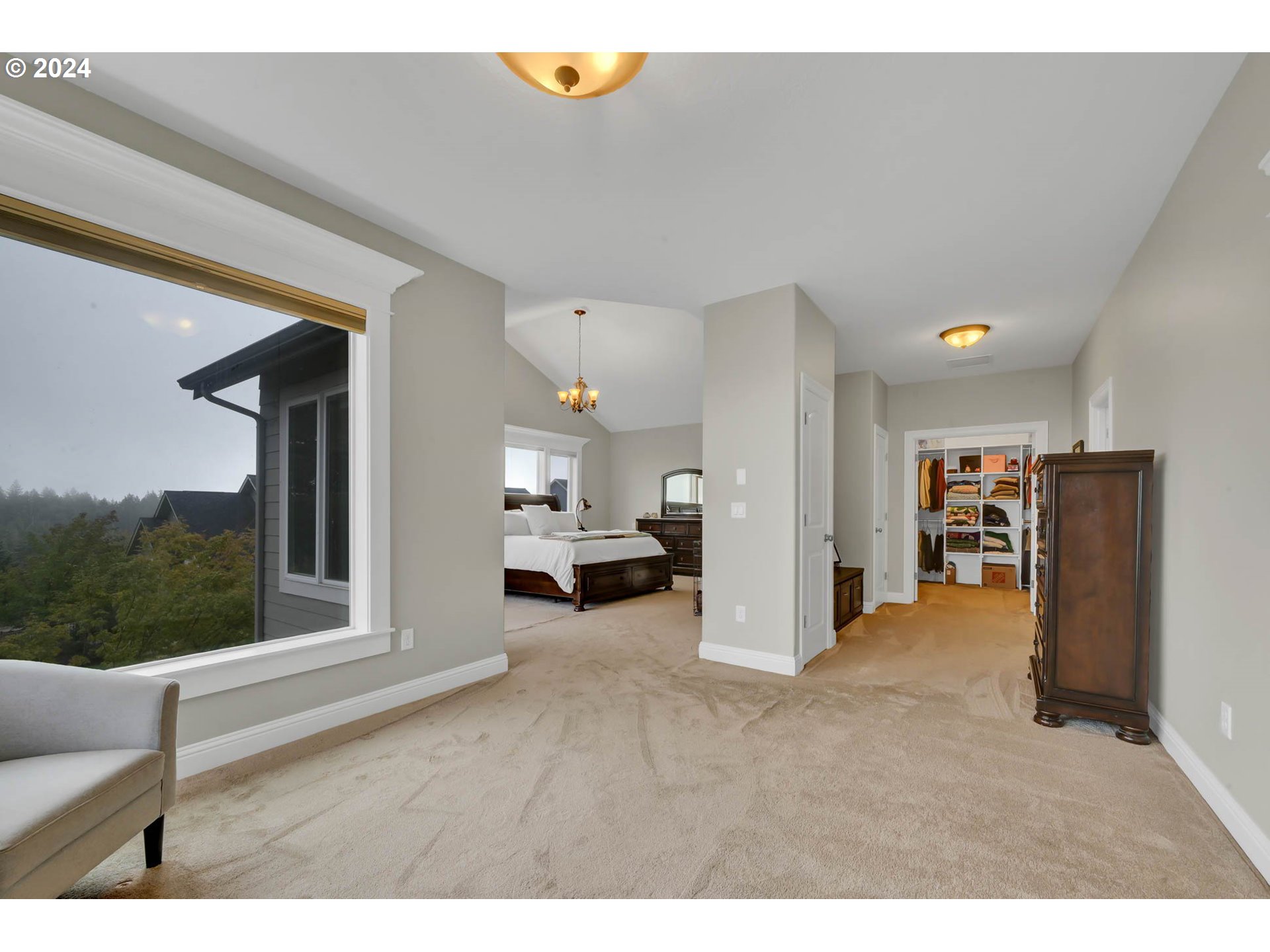 3587 Summit Sky Boulevard Eugene, OR 97405 - Photo 31 of 45 a view of a livingroom with furniture and front door