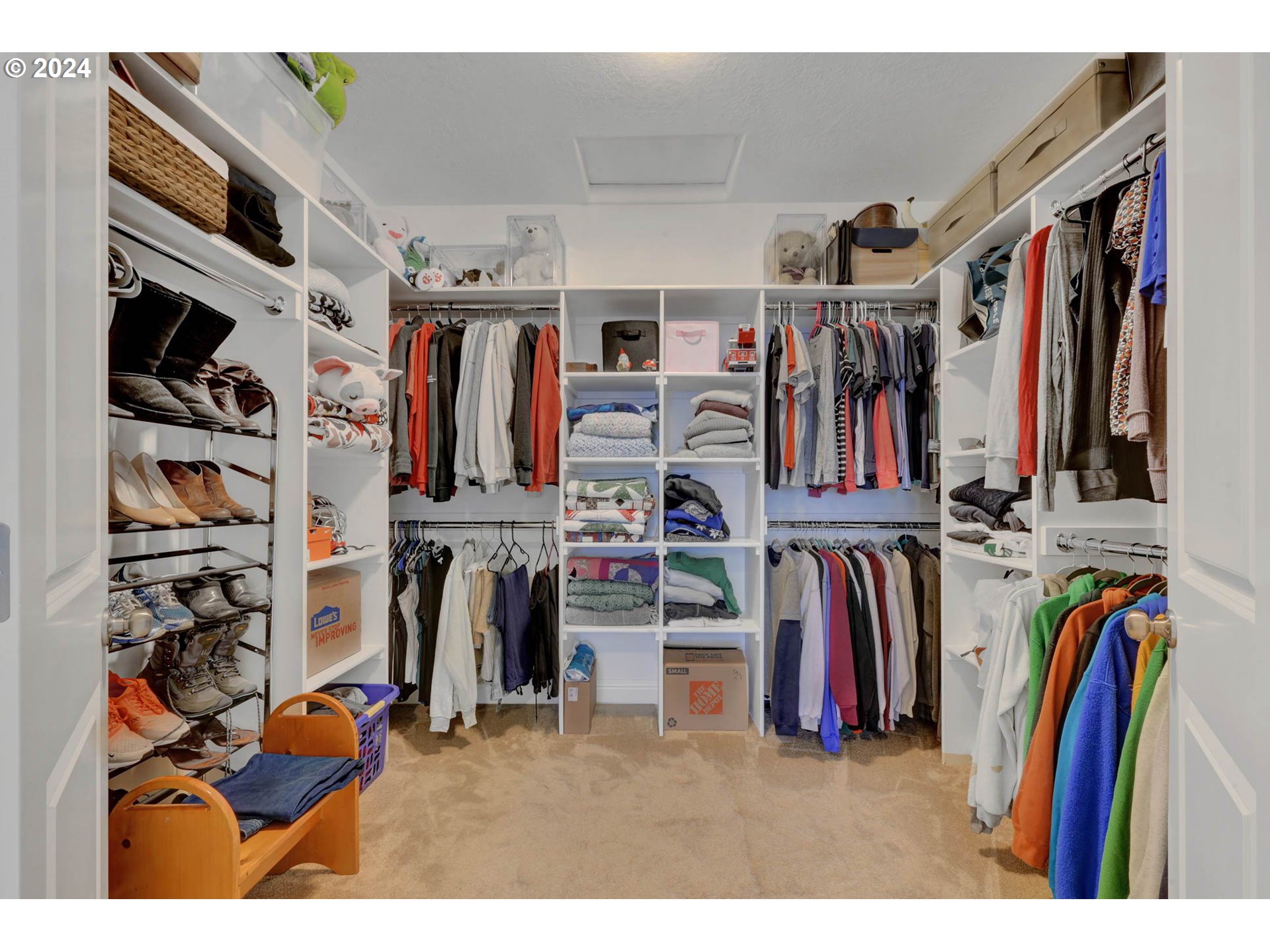 3587 Summit Sky Boulevard Eugene, OR 97405 - Photo 32 of 45 a view of walk in closet with clothes and shoes
