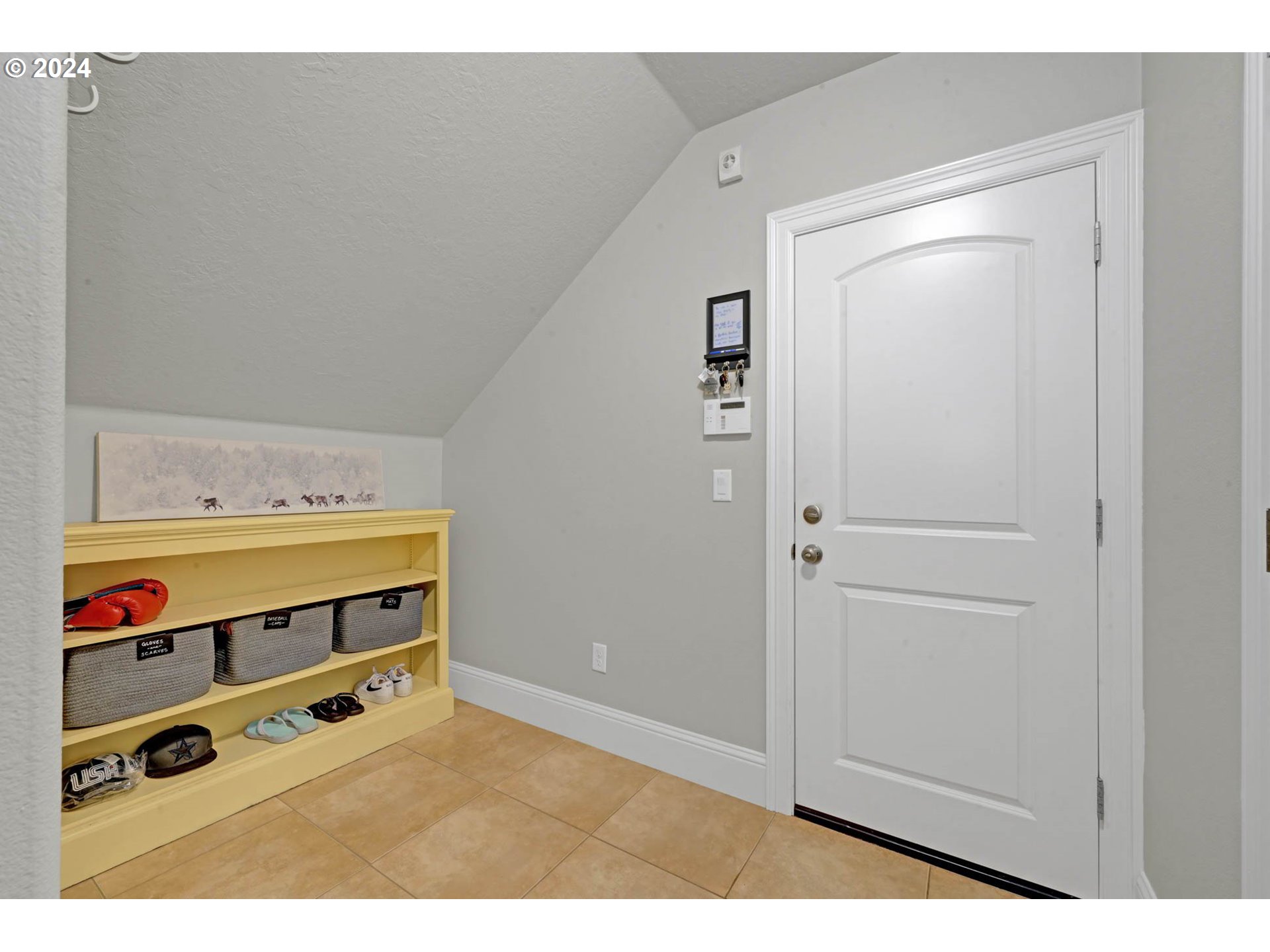 3587 Summit Sky Boulevard Eugene, OR 97405 - Photo 37 of 45 a view of an empty room