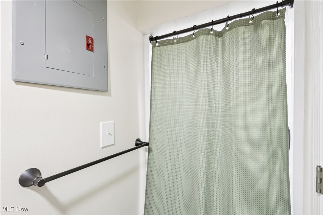 16001 Munn Road Cleveland, OH 44111 - Photo 24 of 38 Gallery Image 24