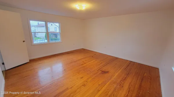 $1,600 | 114 Dickson Street, Duryea, PA 18642