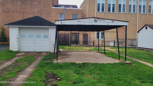 $1,600 | 114 Dickson Street, Duryea, PA 18642