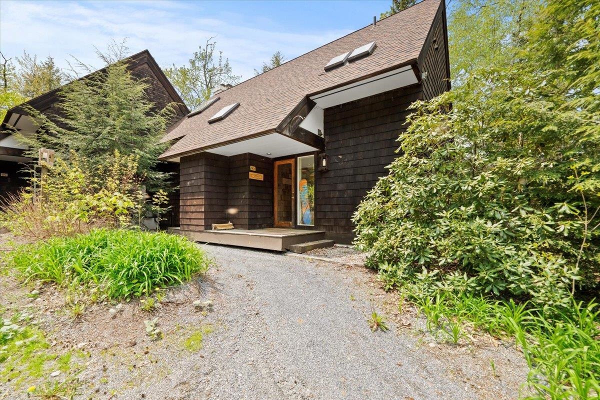 90 Turkey Run Road Winhall, VT 05340 - Photo 2 of 29