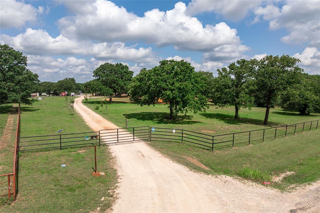 1111 Riley Road Whitesboro, TX 76273 - Photo 3 of 34