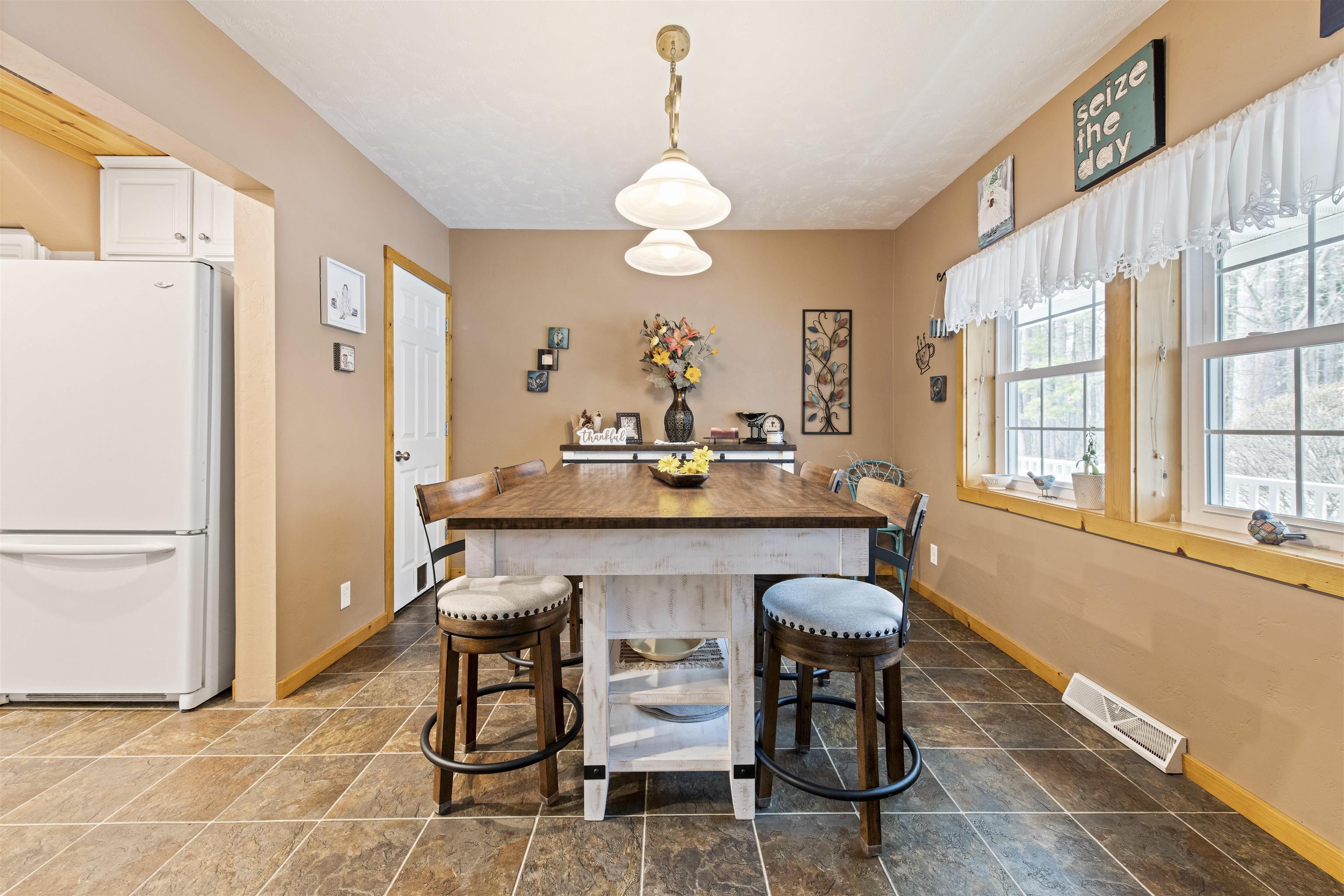 2591 Redpath Drive Marinette, WI 54143 - Photo 2 of 61