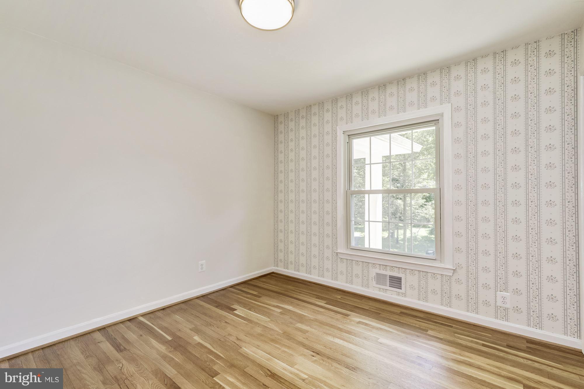 7609 Carteret Road Bethesda, MD 20817 - Photo 18 of 27 Bedroom