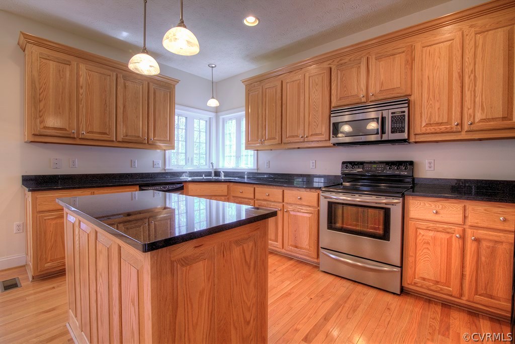 10885 Cosby Mill Road Quinton, VA 23141 - Photo 8 of 38 Gallery Image 8