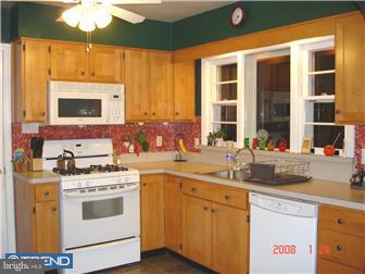 2111 Beverly Road Burlington, NJ 08016 - Photo 4 of 11 Gallery Image 4