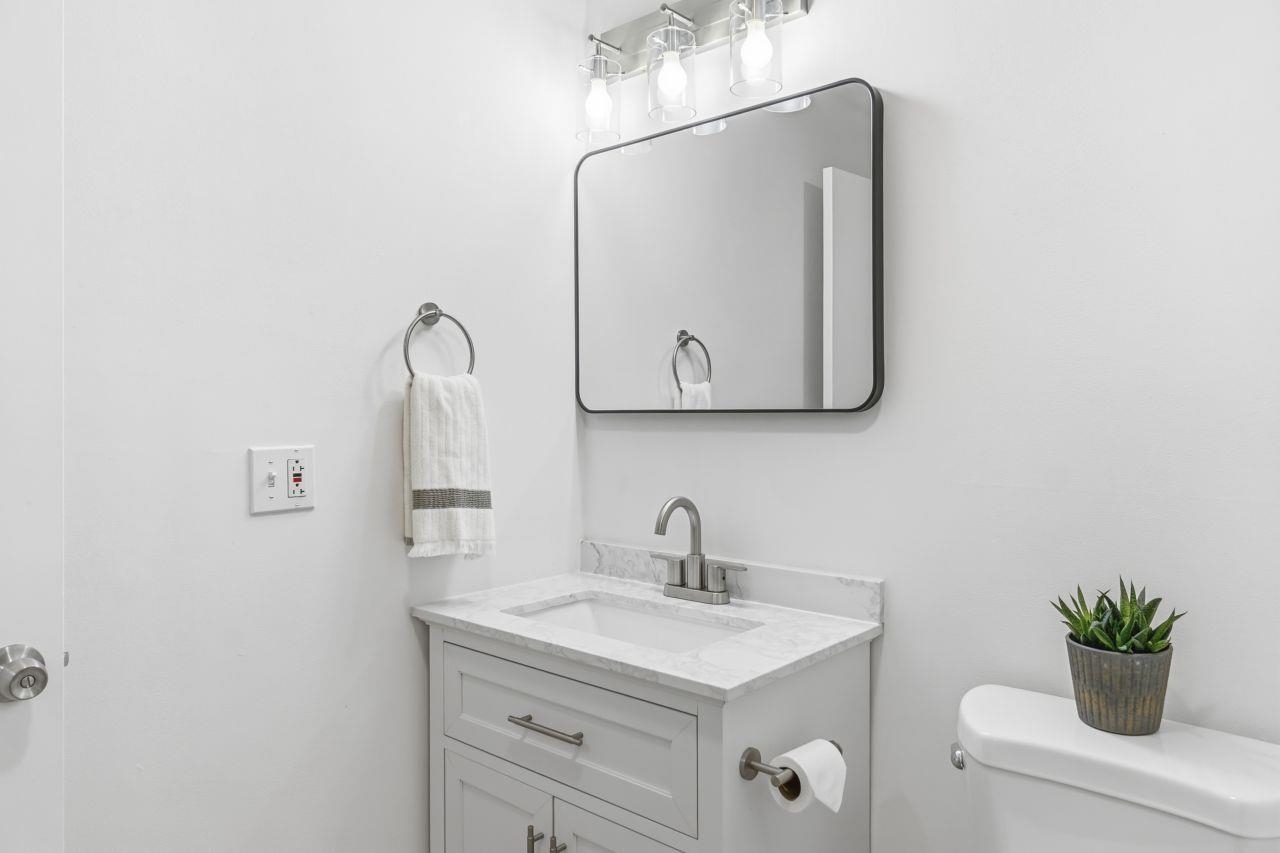 45 New York Street, Unit 5 Dover, NH 03820 - Photo 19 of 25