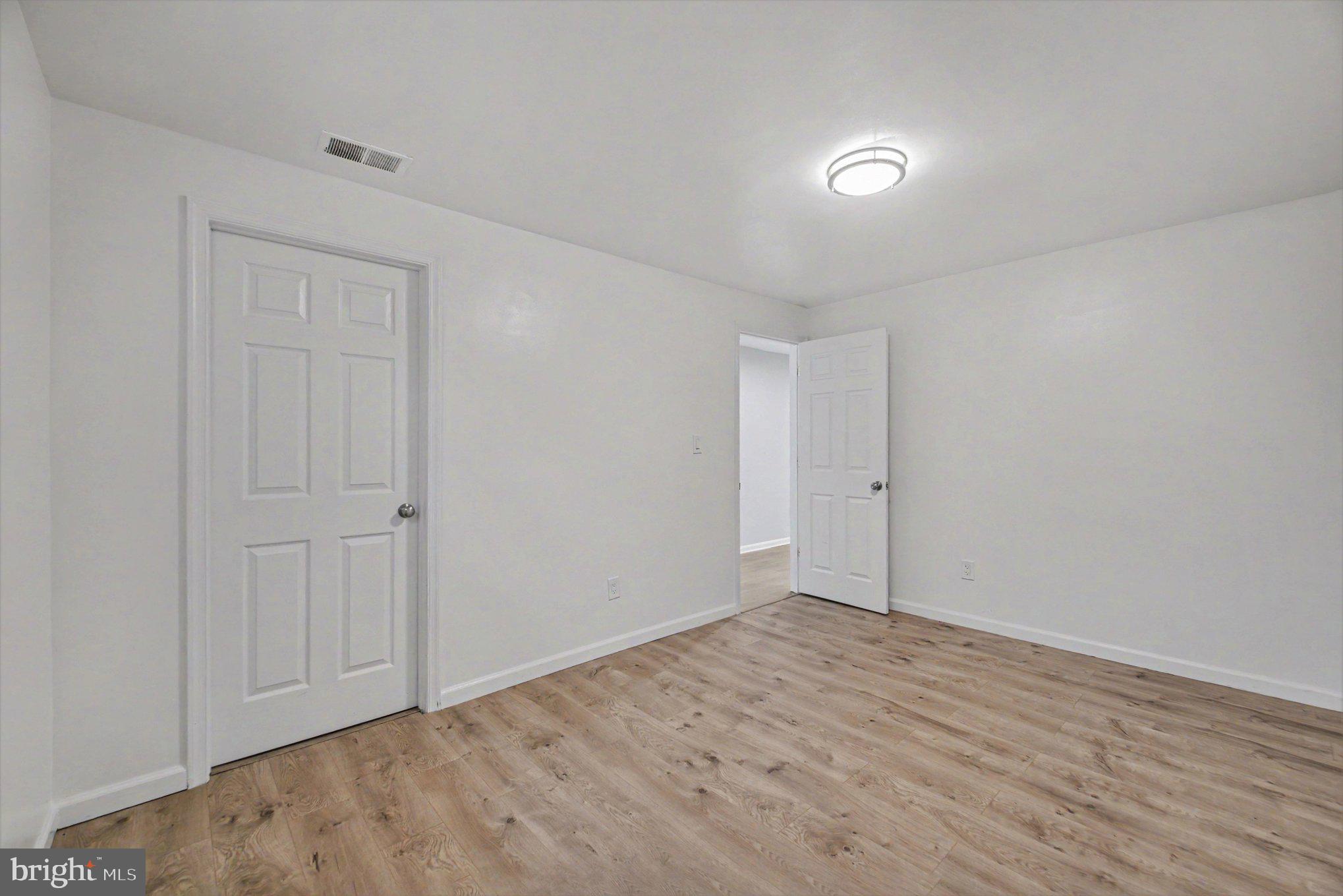 7981 Northumberland Road Springfield, VA 22153 - Photo 21 of 26 Bright and airy blank canvas awaits.