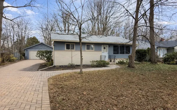 $419,000 | 210 Hill Avenue, Glen Ellyn, IL 60137