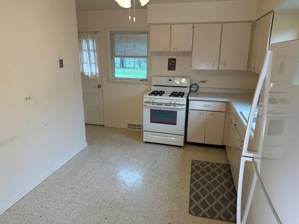 $419,000 | 210 Hill Avenue, Glen Ellyn, IL 60137