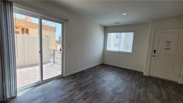 $1,695 | 2842 Matador Red Avenue, North Las Vegas, NV 89086