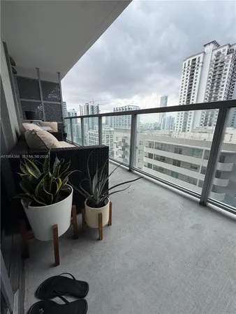 $2,850 | 1111 Southwest 1st Avenue, Unit 1821N, Miami, FL 33130