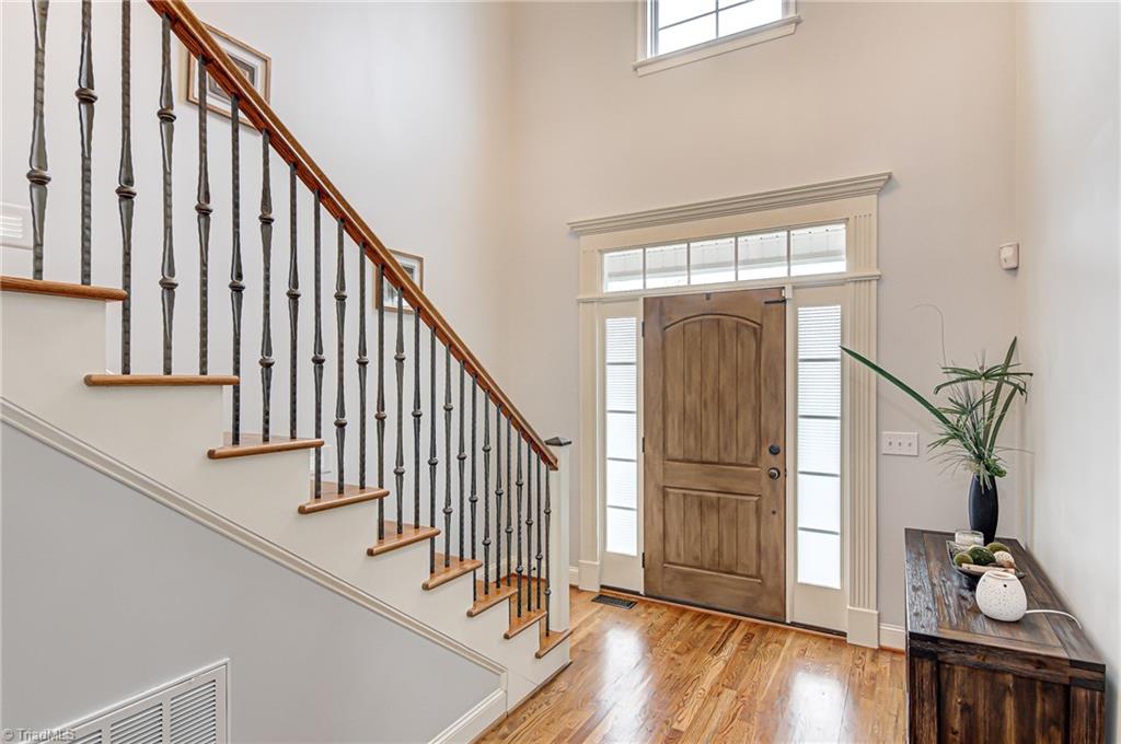 8805 East Pepper Court Oak Ridge, NC 27310 - Photo 3 of 30