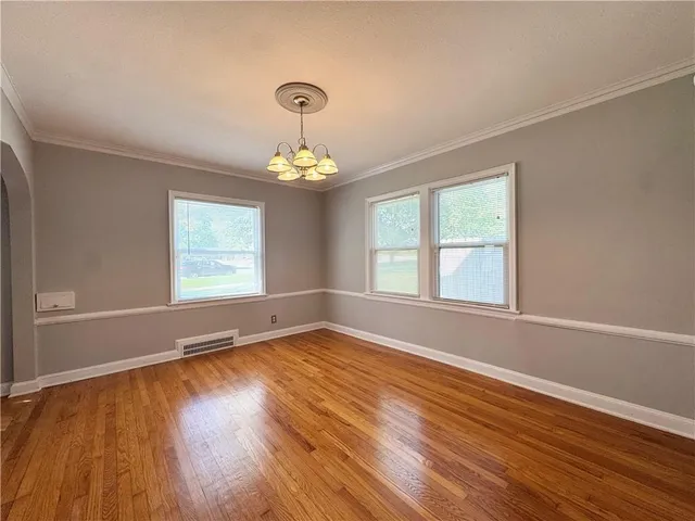 $285,000 | 738 East Meyer Boulevard, Kansas City, MO 64131