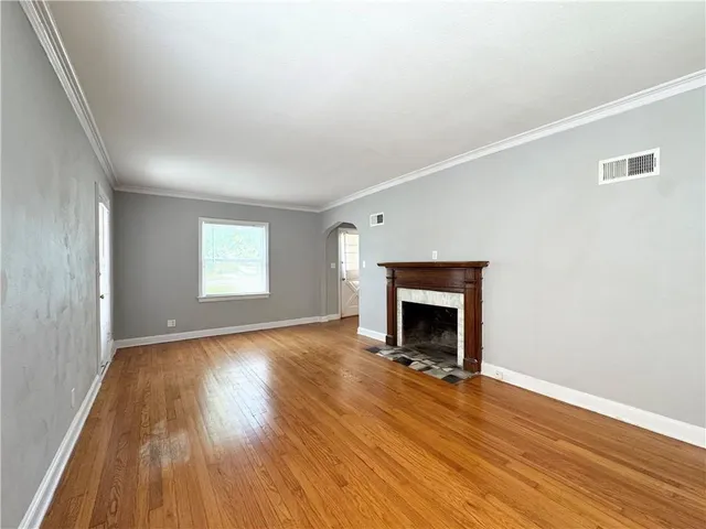 $285,000 | 738 East Meyer Boulevard, Kansas City, MO 64131