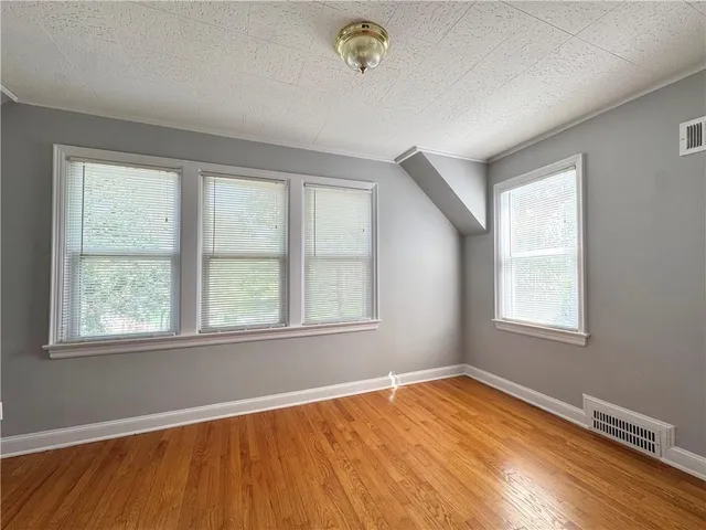 $285,000 | 738 East Meyer Boulevard, Kansas City, MO 64131