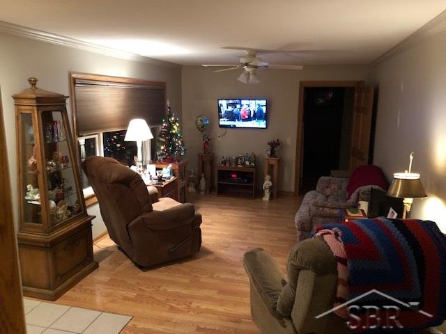 3742 Williamson Road Saginaw, MI 48601 - Photo 2 of 10 31366334-1.JPG