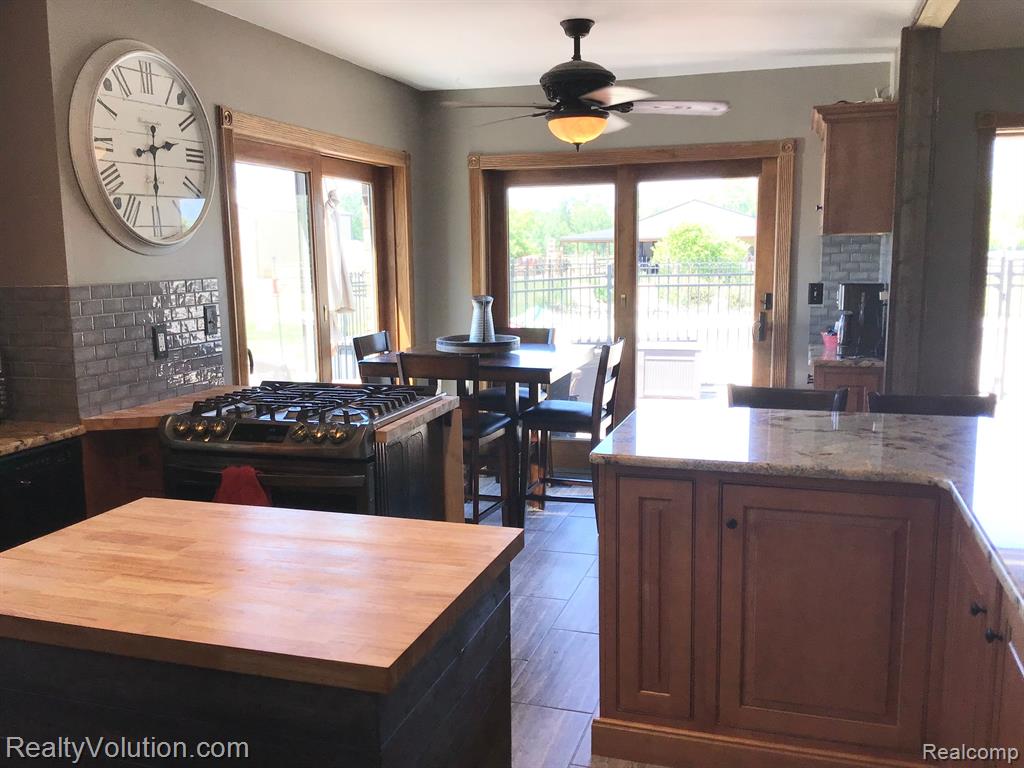 6877 Dryden Road Almont, MI 48003 - Photo 9 of 59