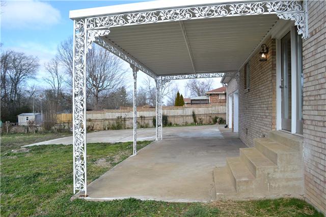 106 Chiroc Road Hendersonville, TN 37075 - Photo 18 of 20 Patio to Drive view. The home has a concrete drive with extra large parking pad that would be great for a basketball goal!