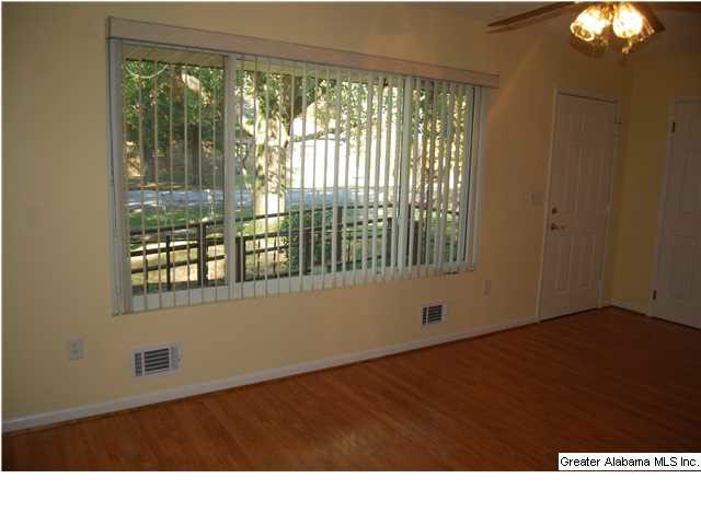 701 3rd Avenue Northeast Jacksonville, AL 36265 - Photo 3 of 20
