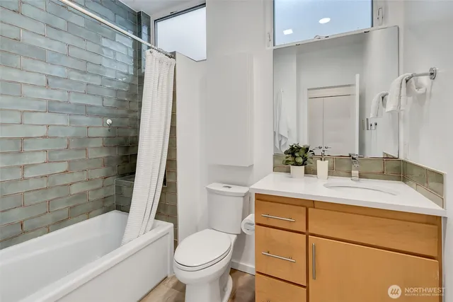 $619,000 | 7721 15th Avenue Northwest, Unit A, Seattle, WA 98117