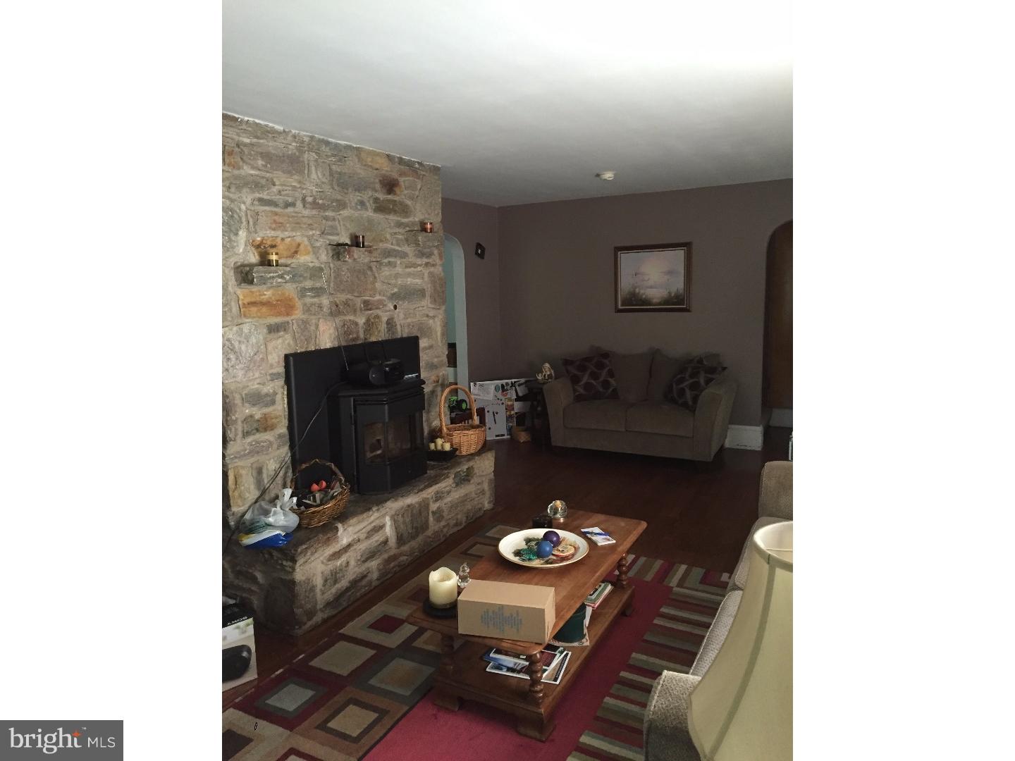 708 Derstine Road Hatfield, PA 19440 - Photo 6 of 22 Living Room