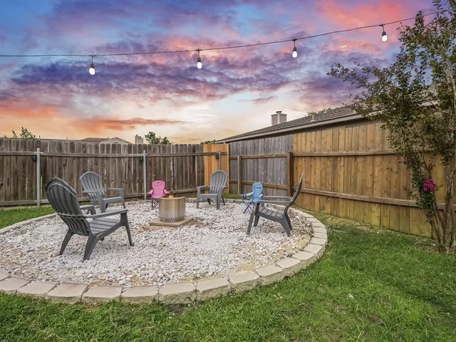 $1,900 | 123 Paige Bend, Hutto, TX 78634