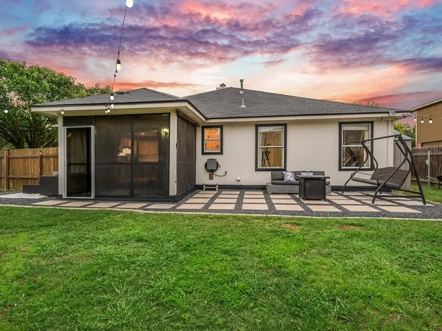 $1,900 | 123 Paige Bend, Hutto, TX 78634