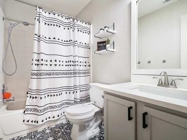 $1,900 | 123 Paige Bend, Hutto, TX 78634