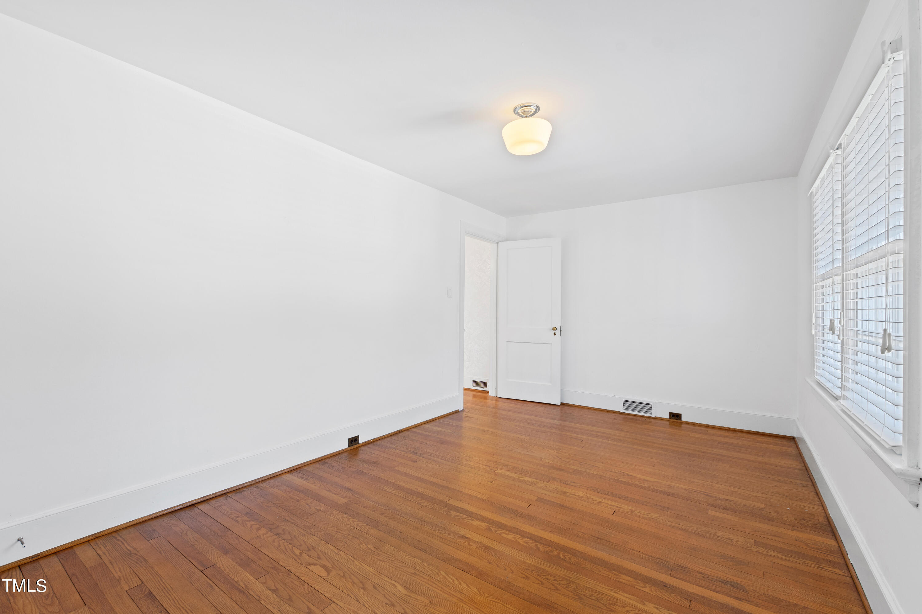 305 Hillcrest Road Raleigh, NC 27605 - Photo 27 of 45 25 BEdroom 3