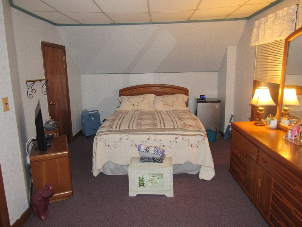 136 Farmland Road Lowell, MA 01850 - Photo 10 of 16 Gallery Image 10