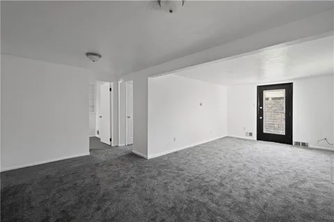 $140,000 | 912 Hillsboro Street, Pittsburgh, PA 15204