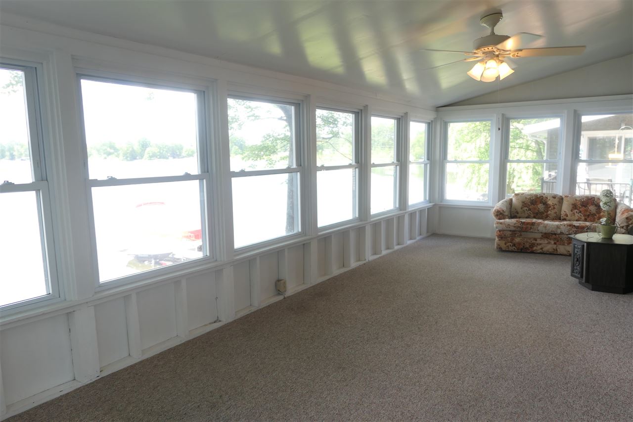 1640 South Colonel Point Crystal, MI 48818 - Photo 8 of 33 1888856-7.JPG