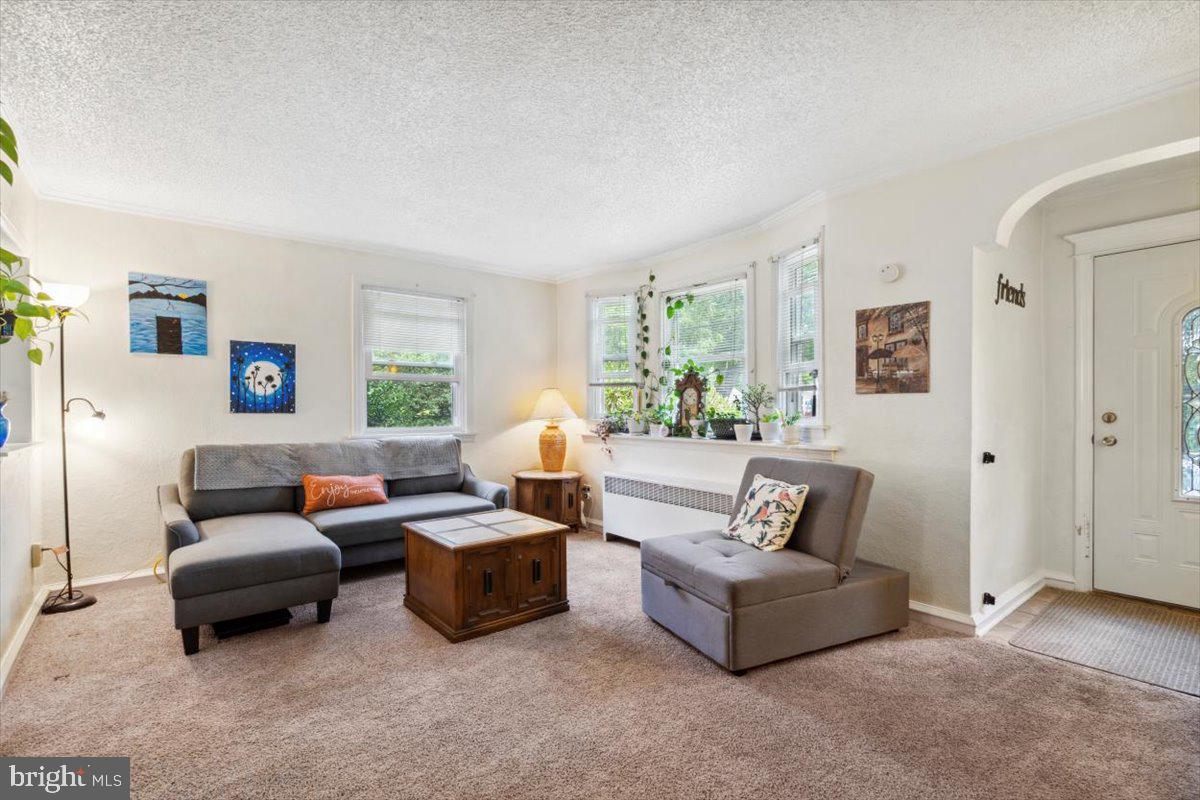 235 Newportville Road Croydon, PA 19021 - Photo 4 of 27 Living Room