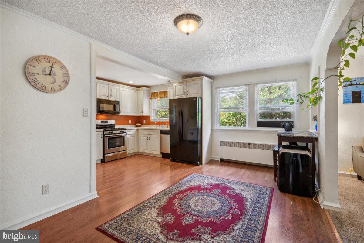 235 Newportville Road Croydon, PA 19021 - Photo 7 of 27 Dining space