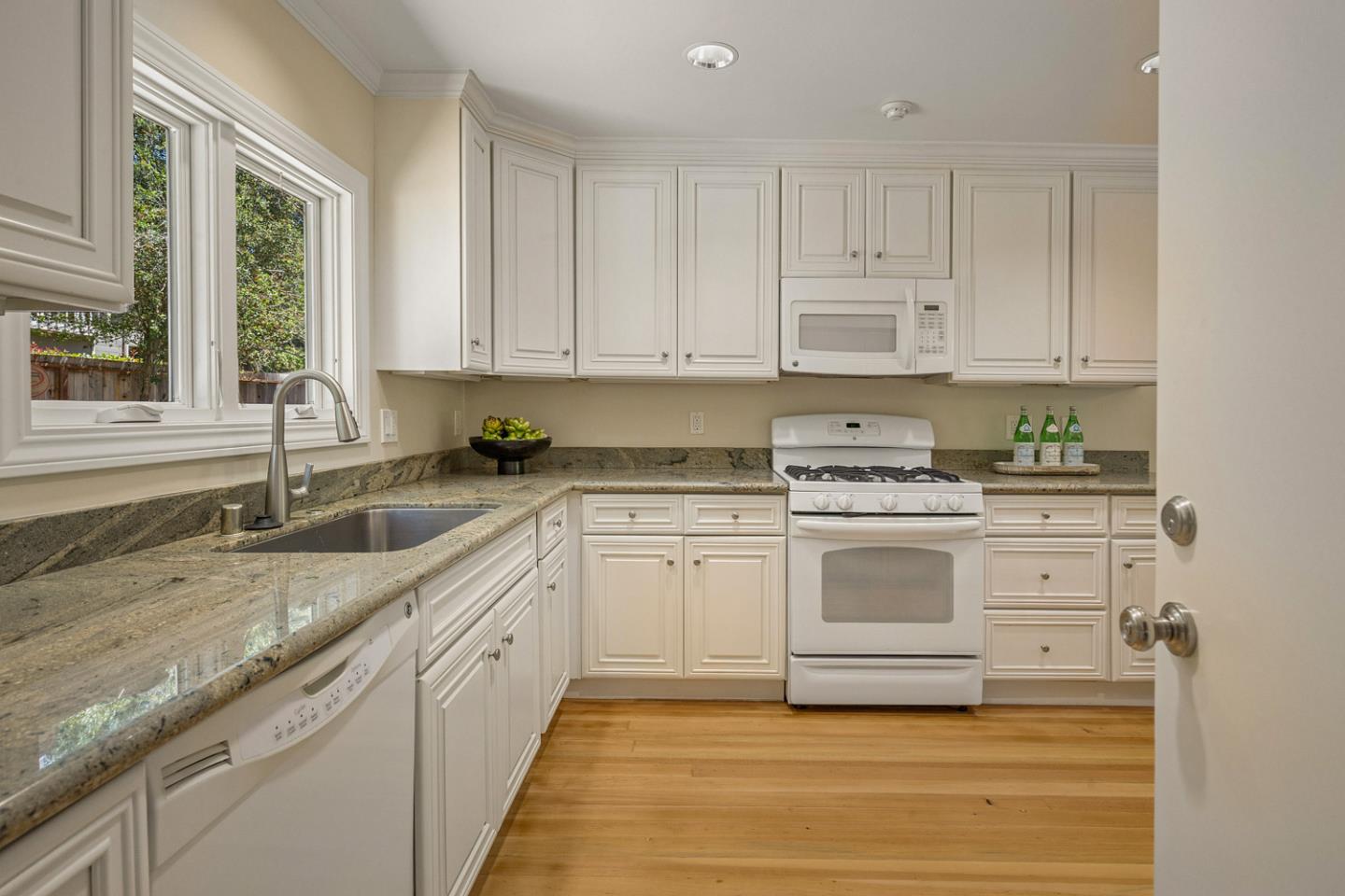 3270 Woodside Road Woodside, CA 94062 - Photo 10 of 28