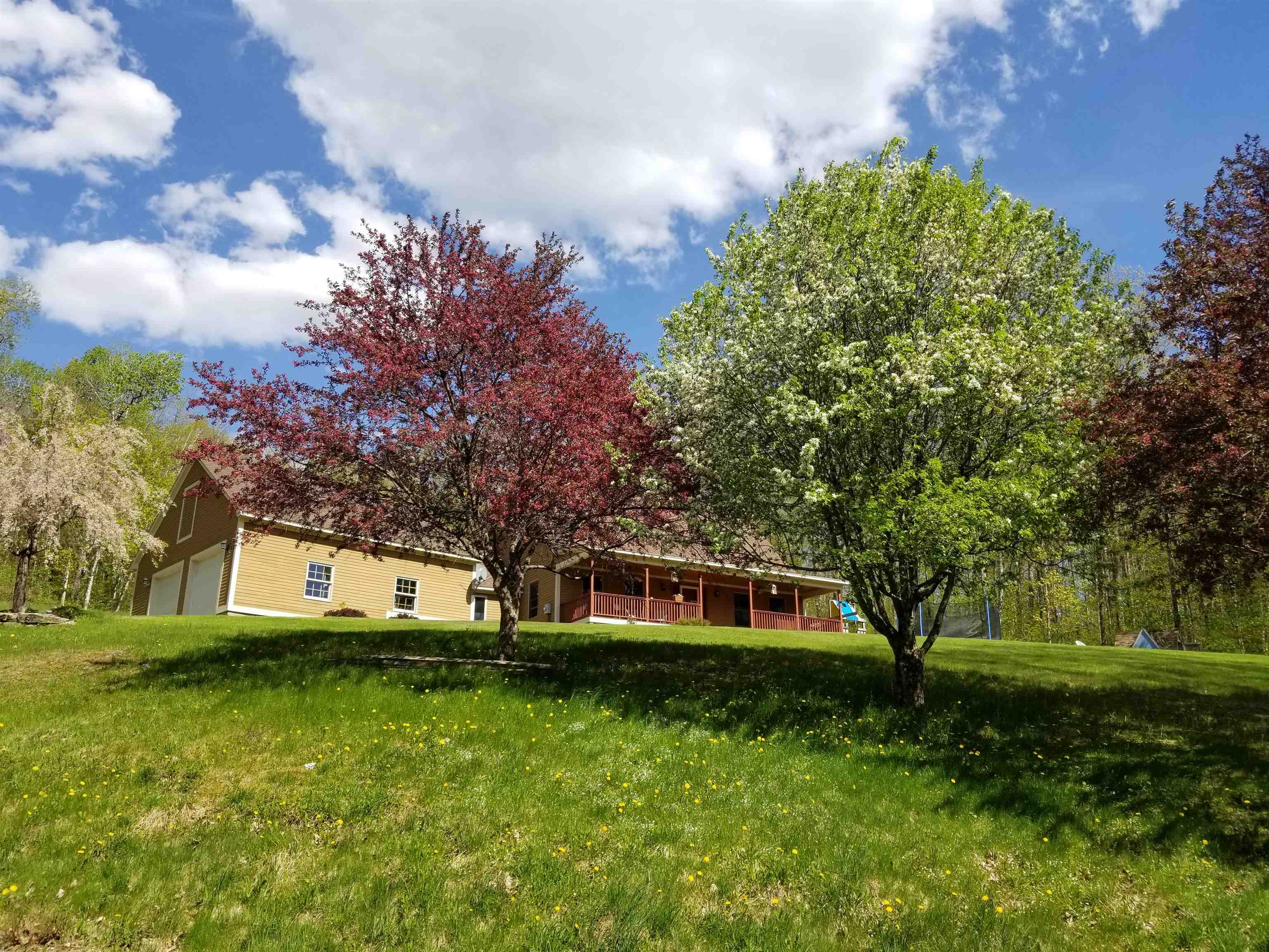 707 Hurricane Road Keene, NH 03431 - Photo 2 of 40