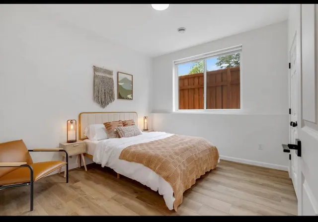 $3,200 | 3310 Lyndale Avenue South, Minneapolis, MN 55408