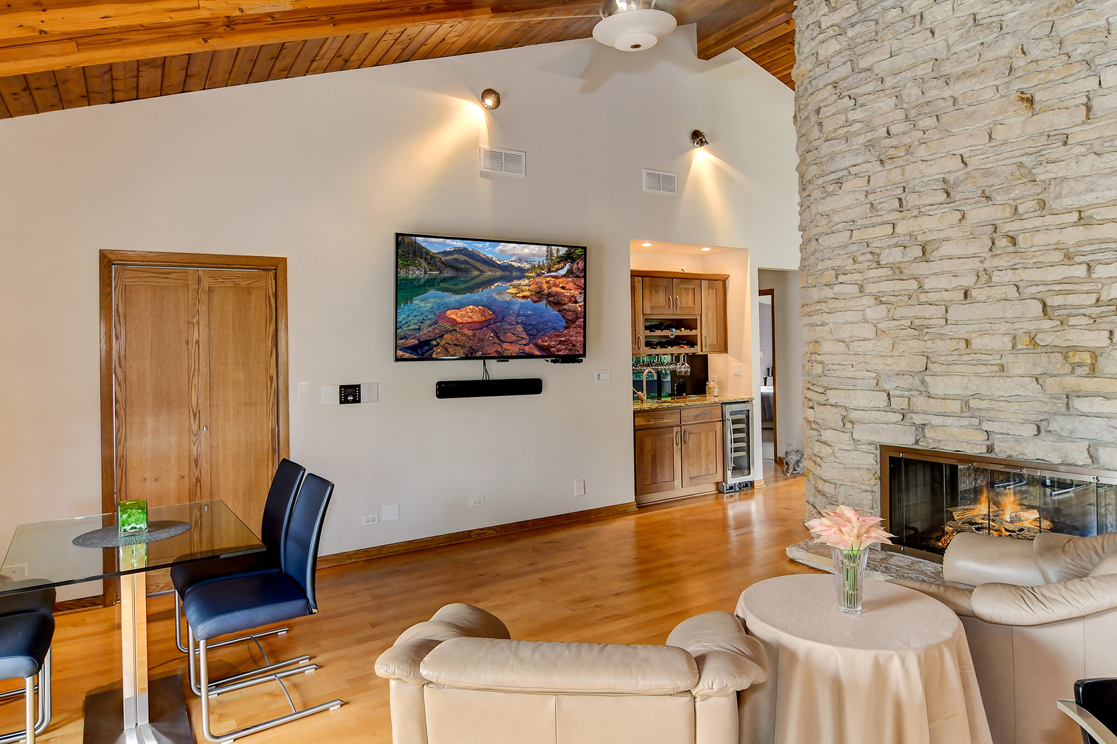 39 Fawn Court Burr Ridge, IL 60527 - Photo 13 of 46 a living room with furniture and a flat screen tv