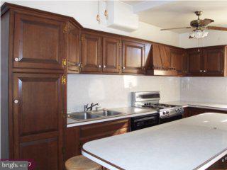 344 Spring Street Reading, PA 19601 - Photo 3 of 4 Gallery Image 3