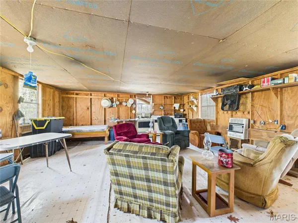 $305,000 | 14559 Hunter Lane, Winona, MO 65588