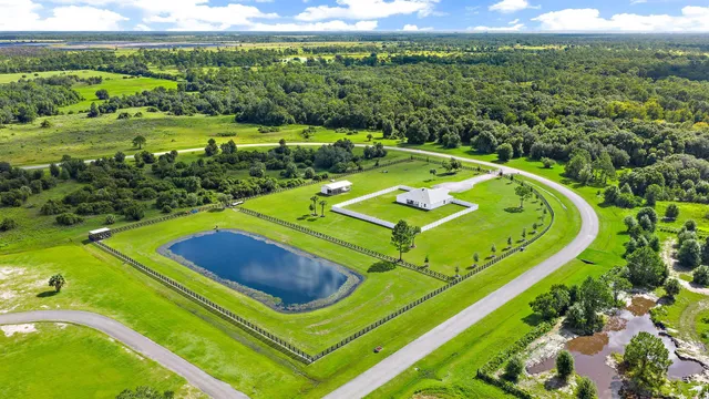 $1,050,000 | 13615 Southeast 26th Lane, Okeechobee, FL 34974