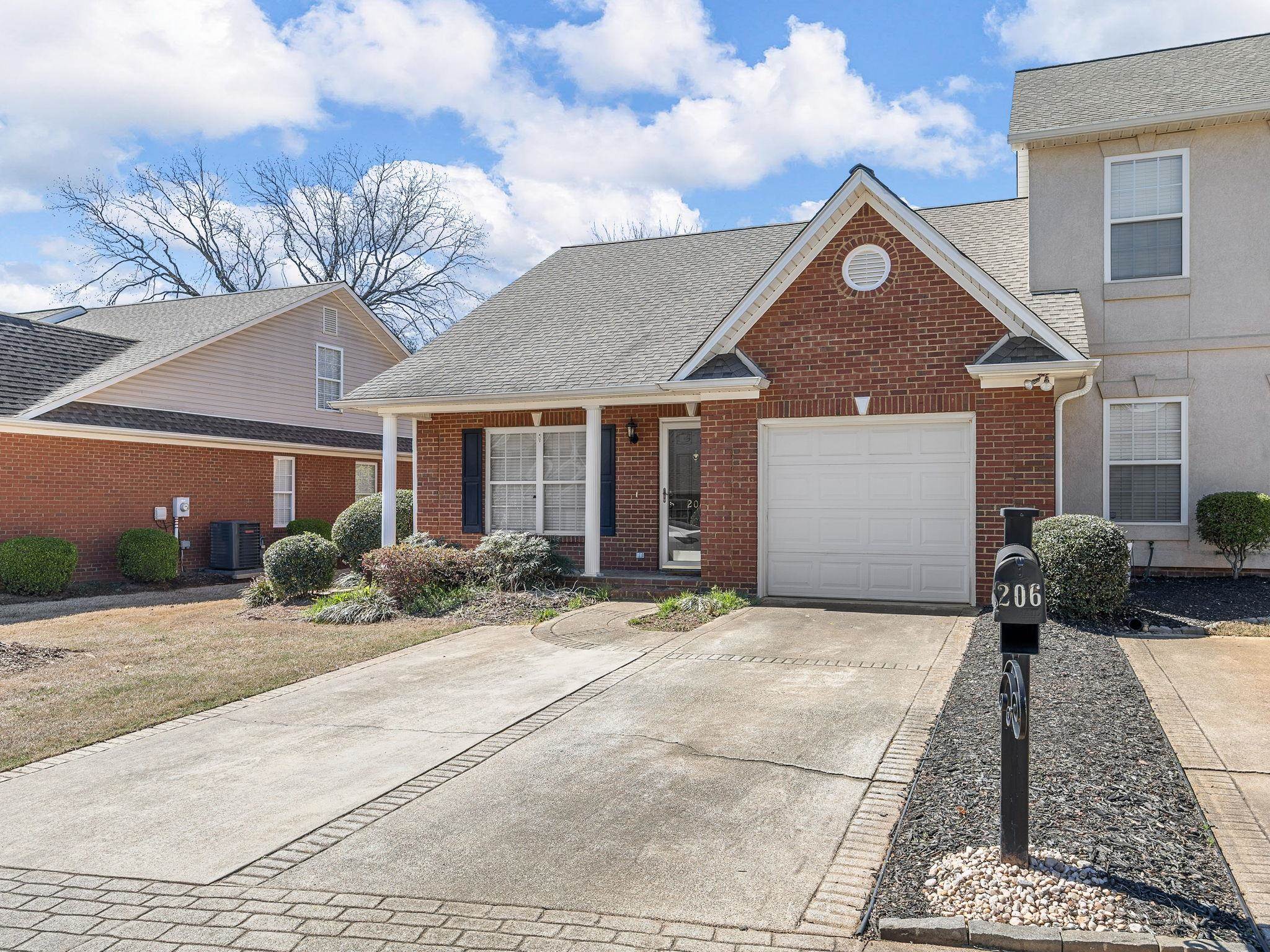 206 Rexford Drive Moore, SC 29369 - Photo 2 of 32
