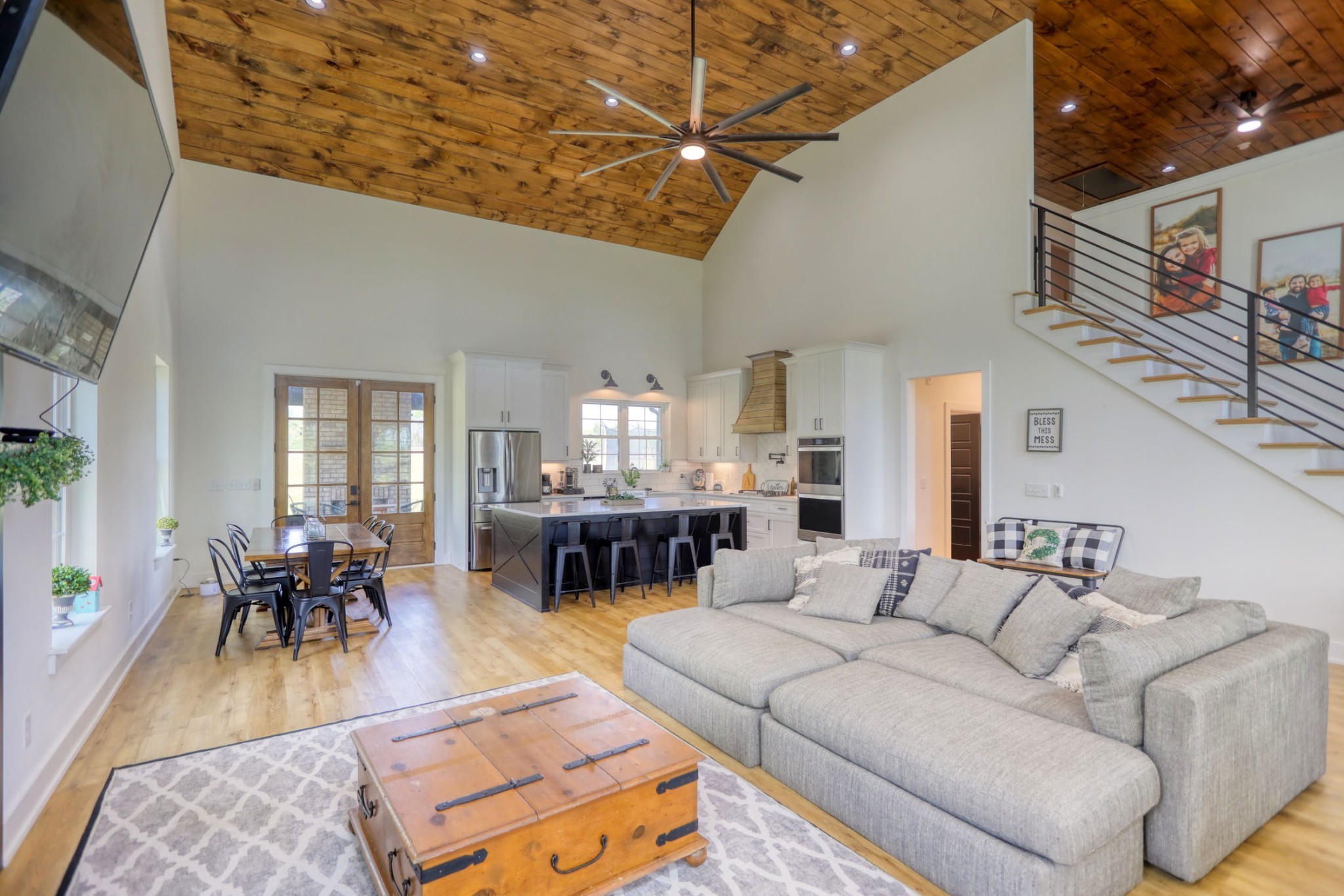 290 Dink Rut Road Portland, TN 37148 - Photo 2 of 56 a living room with furniture wooden floor and a table