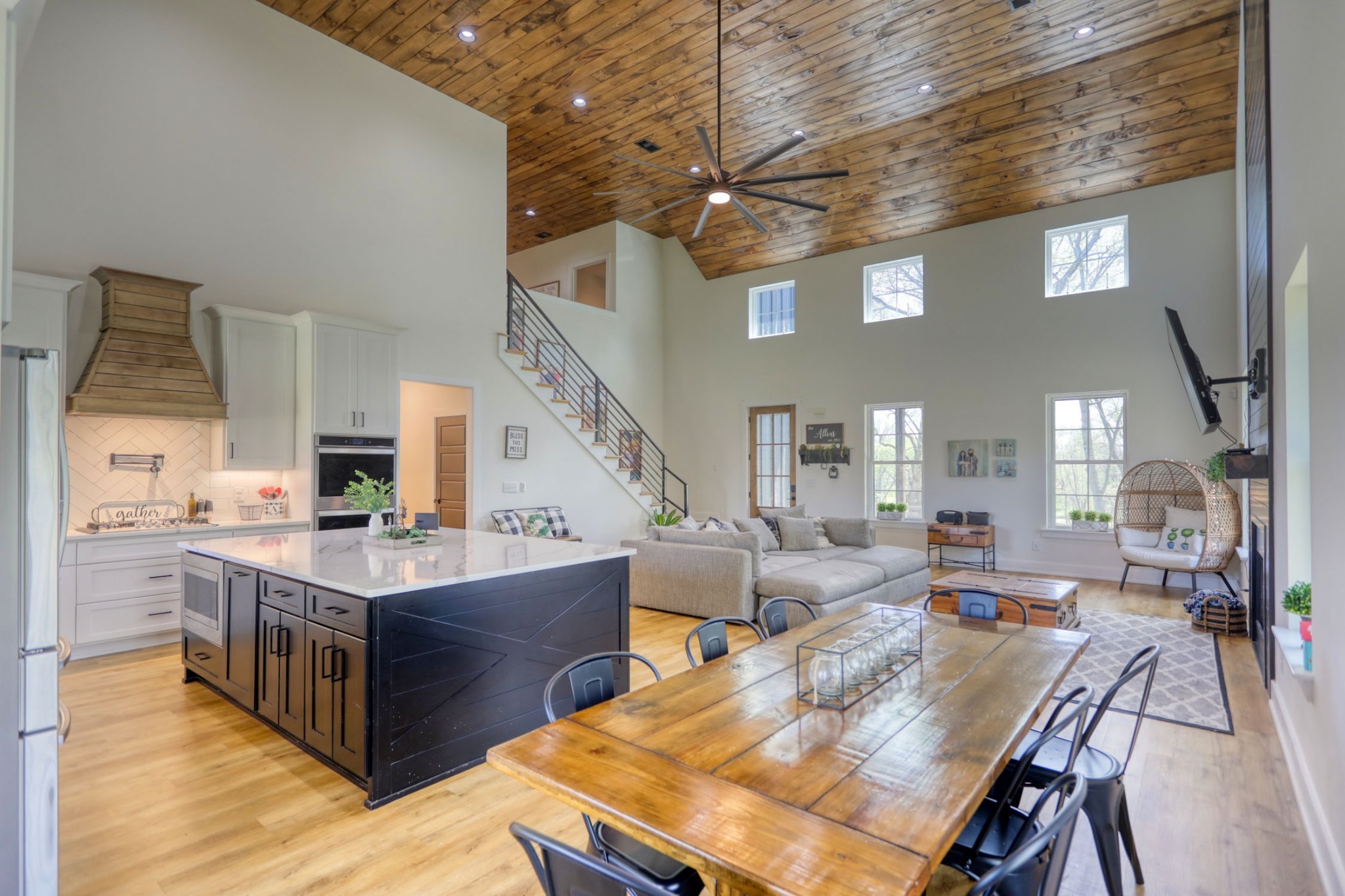 290 Dink Rut Road Portland, TN 37148 - Photo 7 of 56 a living room with stainless steel appliances kitchen island granite countertop furniture and a kitchen view