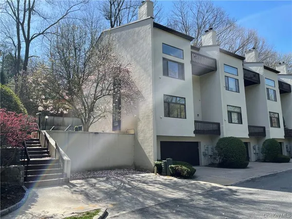 $4,650 | 361 North Greeley Avenue, Unit 361, Chappaqua, NY 10514
