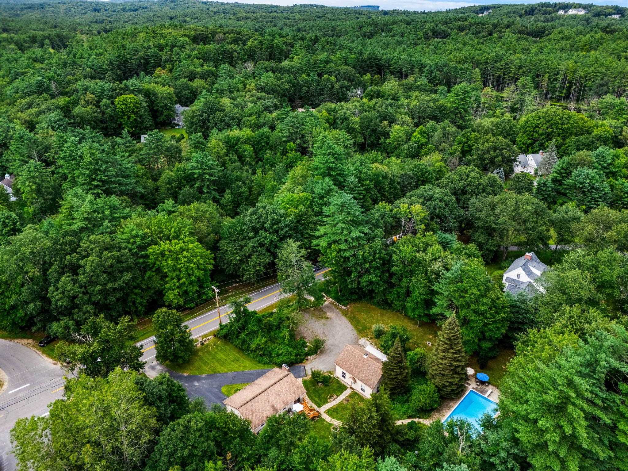 284 North Amherst Road Bedford, NH 03110 - Photo 16 of 39 Gallery Image 16